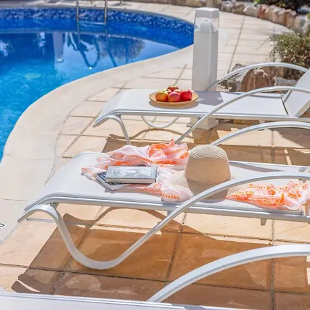 Villa Amelia Bay *