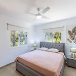 Amelia Bay Villa
