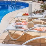 Villa Amelia Bay *