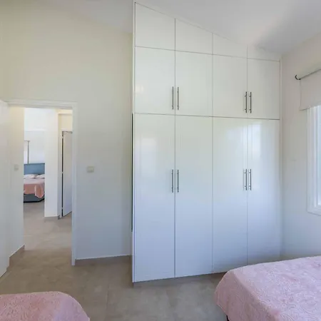 Villa Amelia Bay Peyia