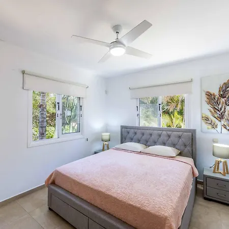 Amelia Bay Villa