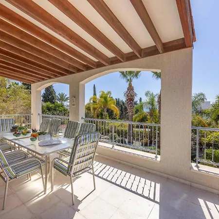 Villa Amelia Bay Peyia